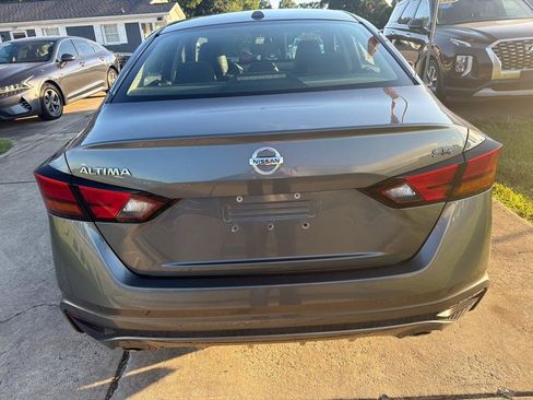 Used 2019 Nissan Altima 2.5 SR w/ SR Premium Package FWD image 9