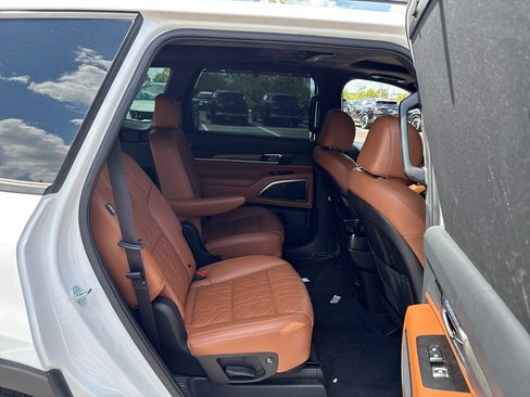 Used 2025 Kia Telluride SX Prestige X-Line AWD/4WD image 28