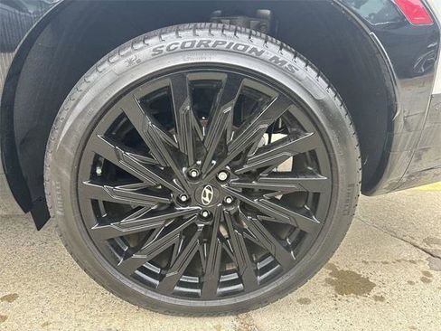 Used 2025 Hyundai Santa Fe Calligraphy image 10