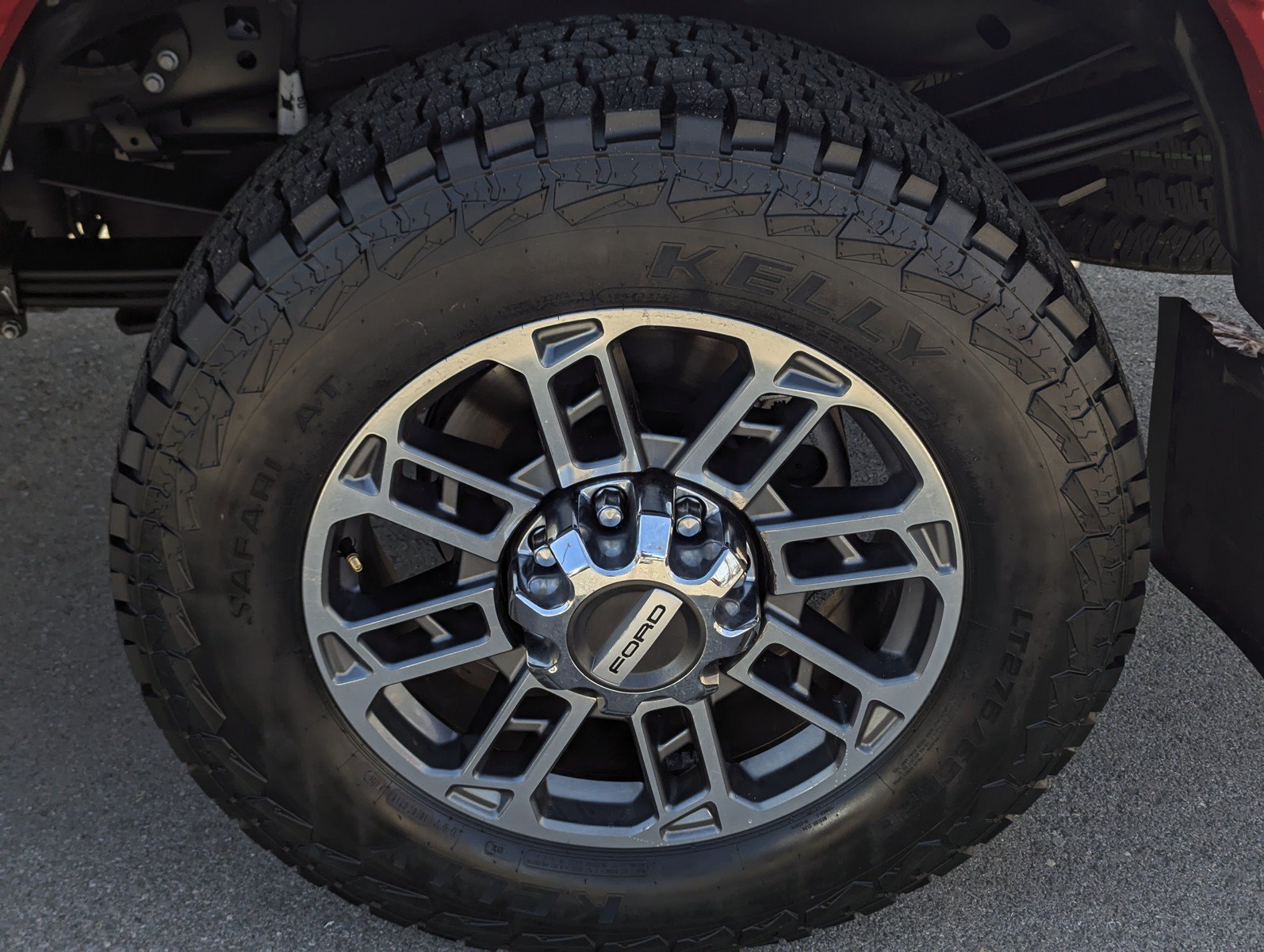 Used 2024 Ford F250 Limited AWD/4WD image 7