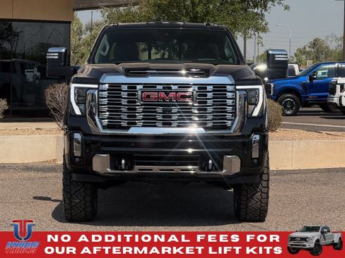 Used 2024 GMC Sierra 2500 Denali w/ Denali Reserve Package AWD/4WD image 2