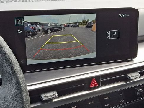 Certified 2025 Kia Sorento LX FWD image 19