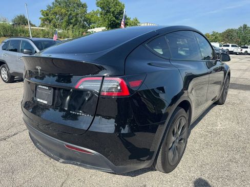 Used 2025 Tesla Model Y Long Range AWD/4WD image 3