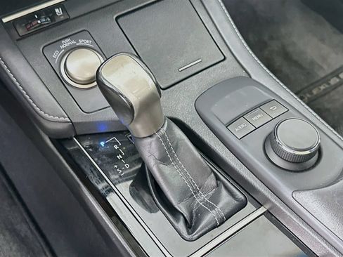 Used 2016 Lexus ES 350 w/ Premium Package w/Wood Trim FWD image 16
