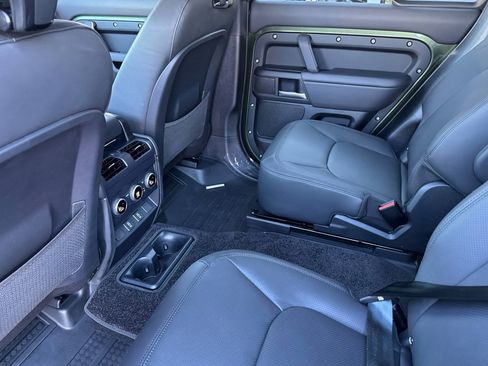 New 2026 Land Rover Defender 130 X-Dynamic SE image 16