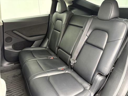 Used 2023 Tesla Model Y Long Range image 12