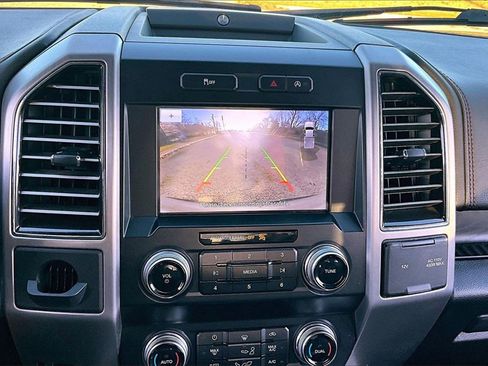 Used 2019 Ford F150 Platinum image 23