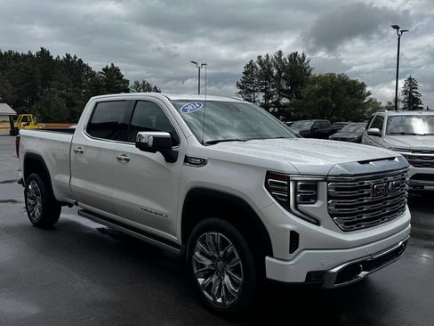Used 2024 GMC Sierra 1500 Denali w/ Denali Reserve Package AWD/4WD image 8