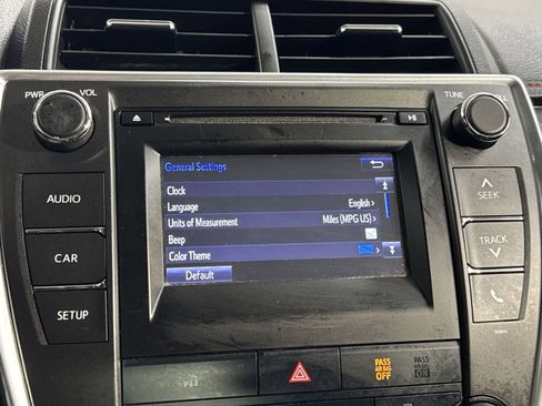 Used 2017 Toyota Camry SE image 24