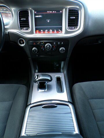Used 2014 Dodge Charger SXT RWD image 31