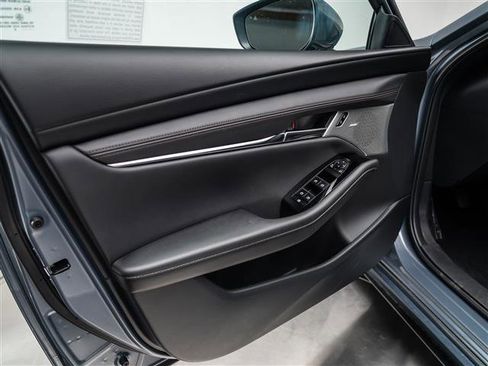 New 2025 MAZDA MAZDA3 2.5 S Hatchback w/ Premium Pkg image 22