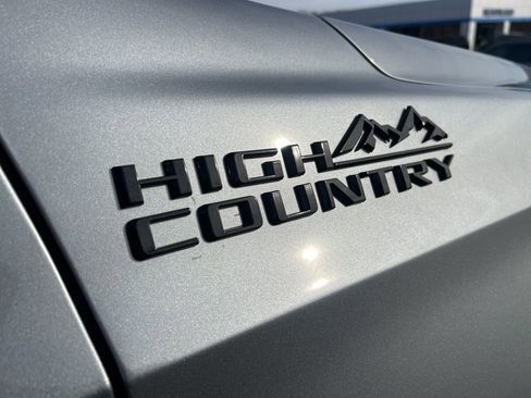 Used 2024 Chevrolet Tahoe High Country image 12