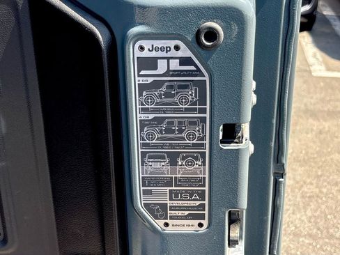 Used 2025 Jeep Wrangler Unlimited Rubicon 4xe w/ Convenience Group image 26