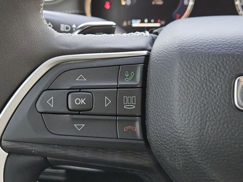 New 2025 Jeep Grand Cherokee Laredo image 18