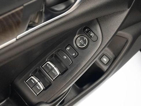 Used 2020 Honda Accord EX image 13