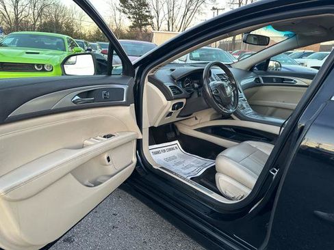 Used 2017 Lincoln MKZ Premiere image 11