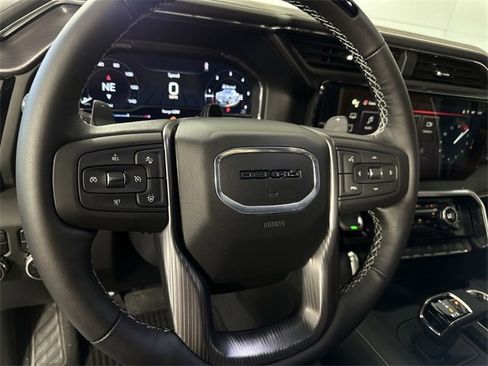 New 2025 GMC Sierra 1500 Denali Ultimate image 11