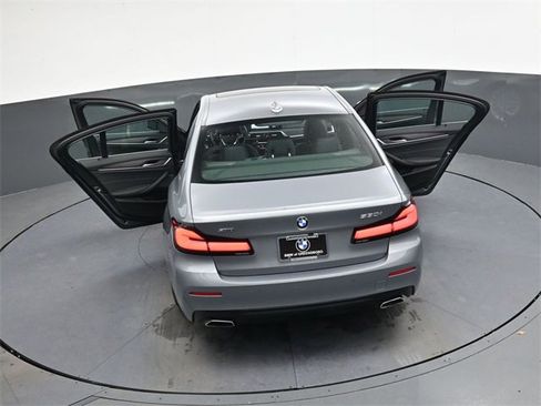 Used 2023 BMW 530i xDrive image 37