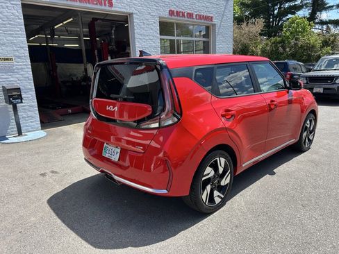 Used 2023 Kia Soul GT-Line FWD image 7