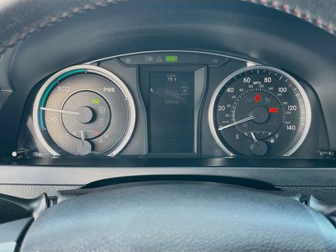 Used 2016 Toyota Camry SE FWD image 12