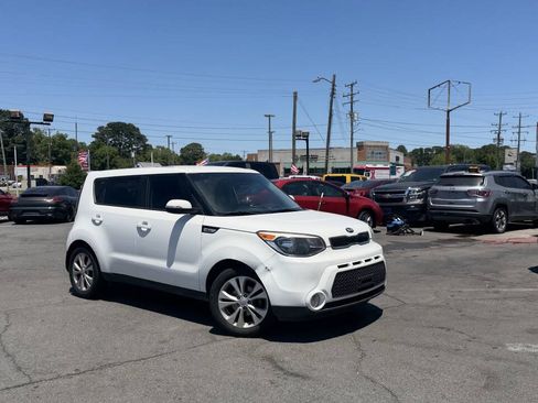 Used 2016 Kia Soul ! FWD image 7