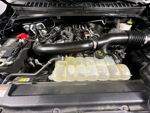 Used 2024 Ford Expedition Limited RWD image 9
