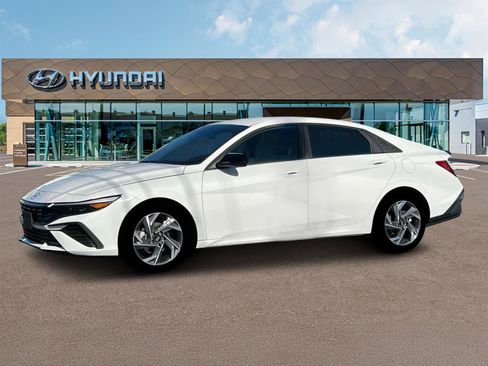 New 2025 Hyundai Elantra Sport w/ Cargo Package image 2