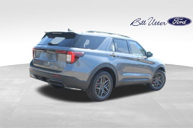 New 2027 Ford Explorer ST-Line w/ Premium Package RWD image 3