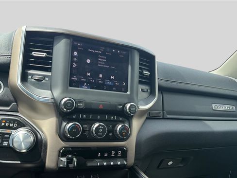 Used 2022 RAM 1500 Laramie AWD/4WD image 11