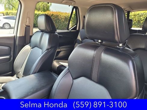 Certified 2025 Honda Pilot Touring image 14