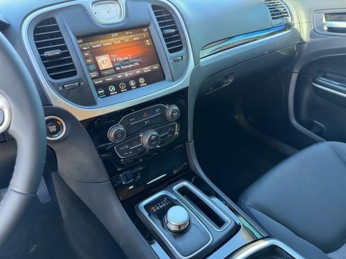 Used 2023 Chrysler 300 Touring w/ Sport Appearance Package image 21