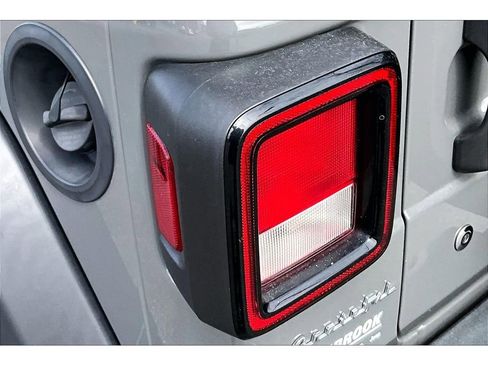 Used 2020 Jeep Wrangler Unlimited Sport S AWD/4WD image 36