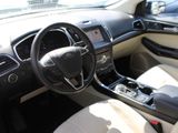 Used 2019 Ford Edge Titanium image 3