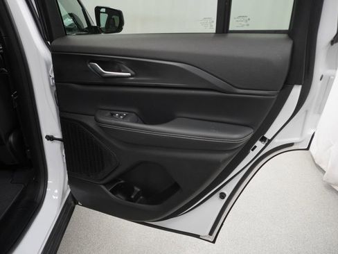 Used 2023 Jeep Grand Cherokee Altitude image 43