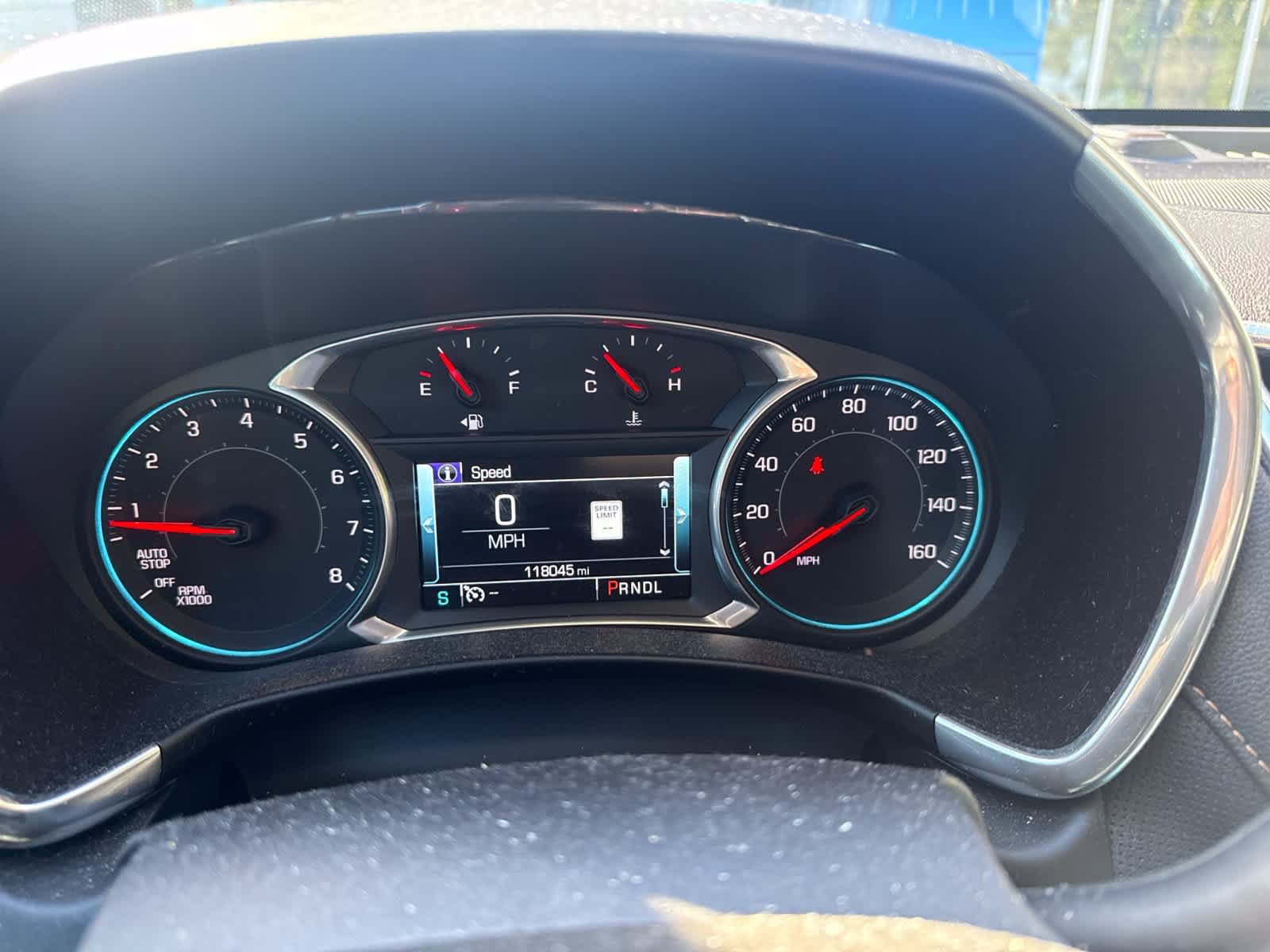 Used 2018 Chevrolet Equinox Premier FWD image 2