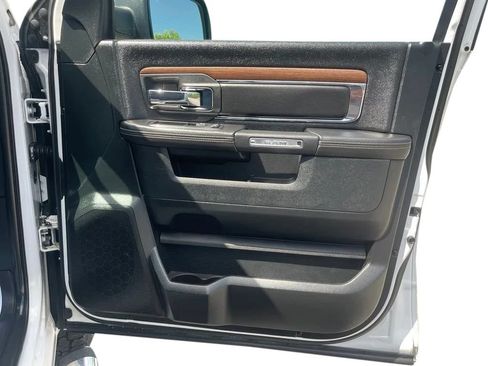 Used 2017 RAM 1500 Laramie w/ Convenience Group AWD/4WD image 22