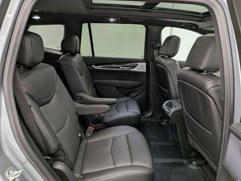 Used 2024 Cadillac XT6 Sport image 23
