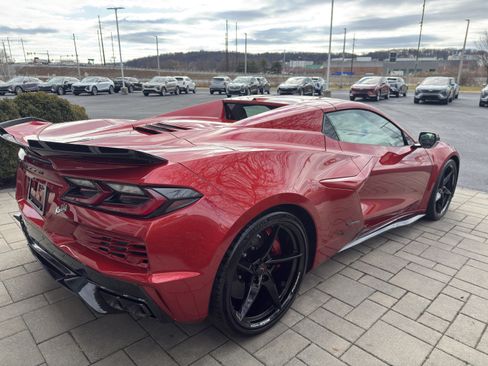 Used 2025 Chevrolet Corvette E-Ray w/ Stealth Interior Trim Package image 9