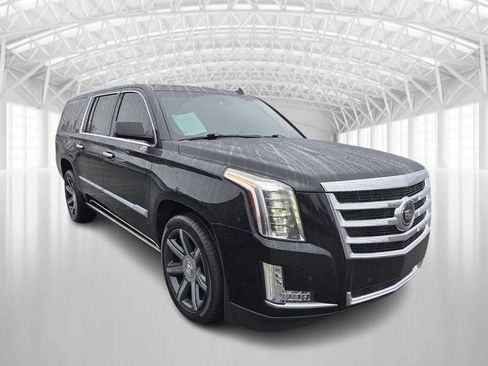 Used 2015 Cadillac Escalade ESV Premium RWD image 2