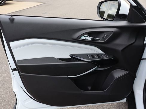 New 2026 Chevrolet Trax LT w/ Driver Confidence Package image 6