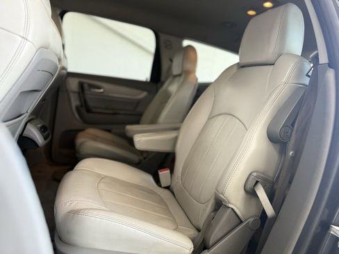 Used 2015 Chevrolet Traverse LTZ image 18