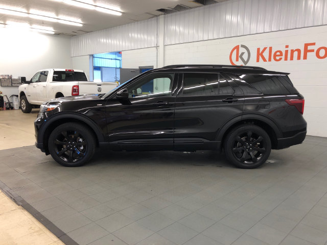 Used 2023 Ford Explorer ST-Line AWD/4WD image 4