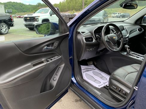Used 2022 Chevrolet Equinox Premier FWD image 12
