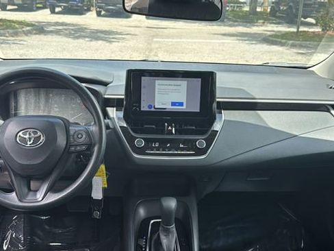 Certified 2025 Toyota Corolla LE image 13