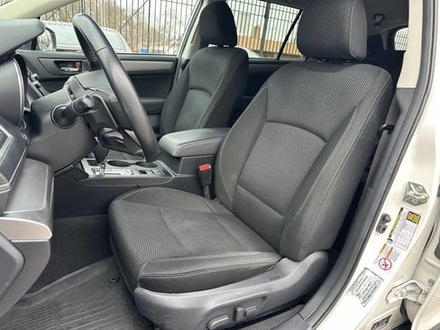 Used 2018 Subaru Outback 2.5i Premium AWD/4WD image 25