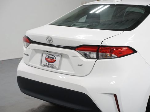 Certified 2024 Toyota Corolla LE FWD image 9