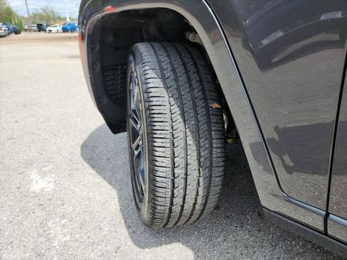 Certified 2025 Jeep Grand Cherokee Limited 4xe image 38