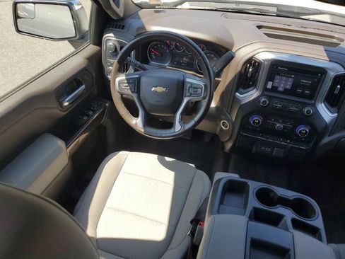 Used 2021 Chevrolet Silverado 1500 LT RWD image 7