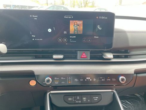 Used 2025 Kia Carnival SX image 47