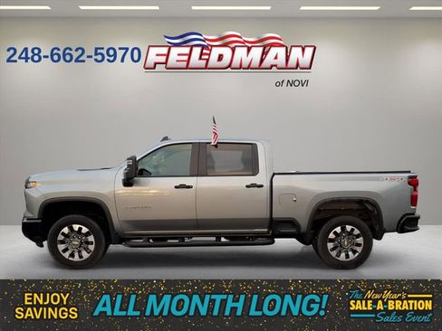Used 2024 Chevrolet Silverado 2500 Custom w/ Custom Value Package image 2